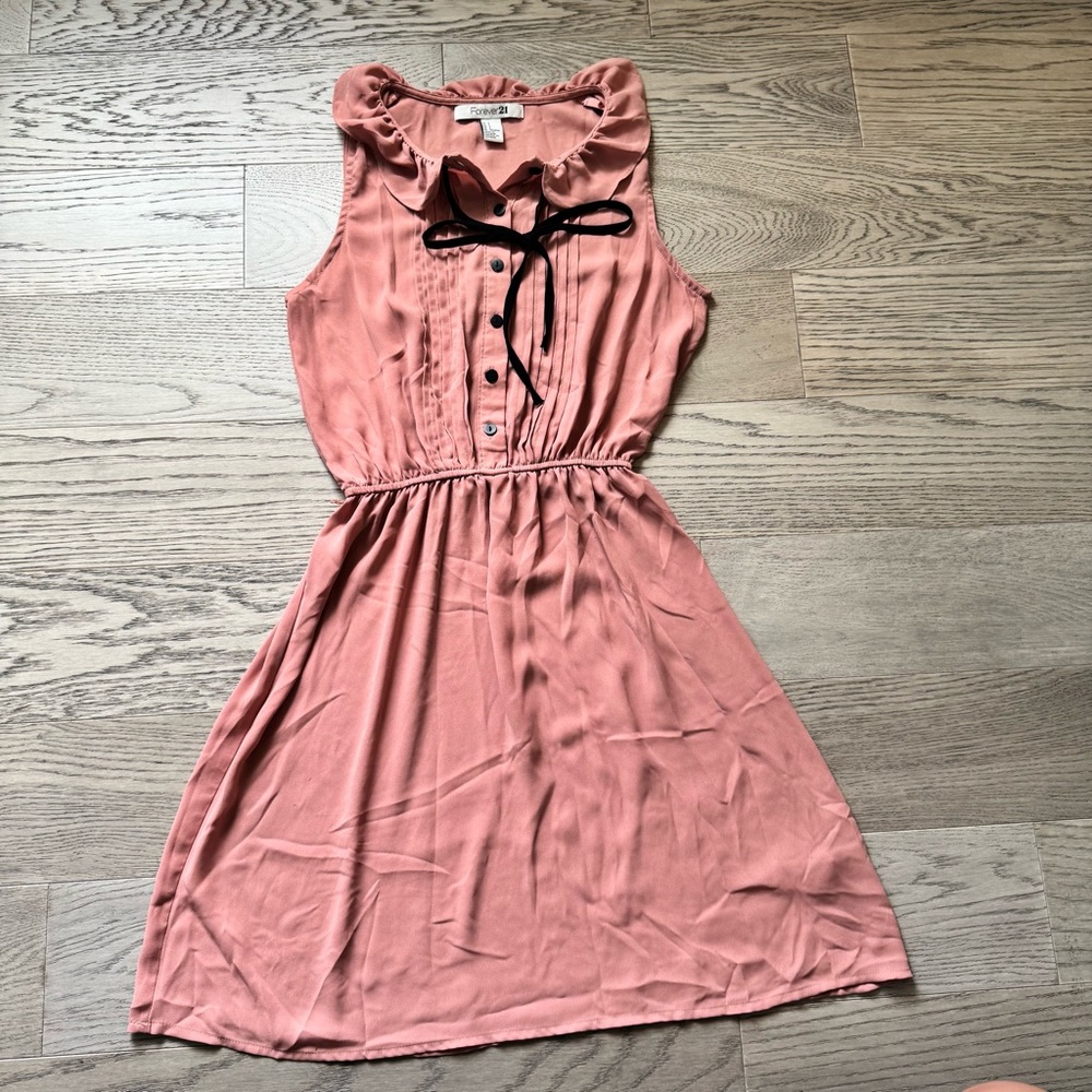 Vintage Forever 21 Mauve Pink Ruffle and Bow Button down Dress